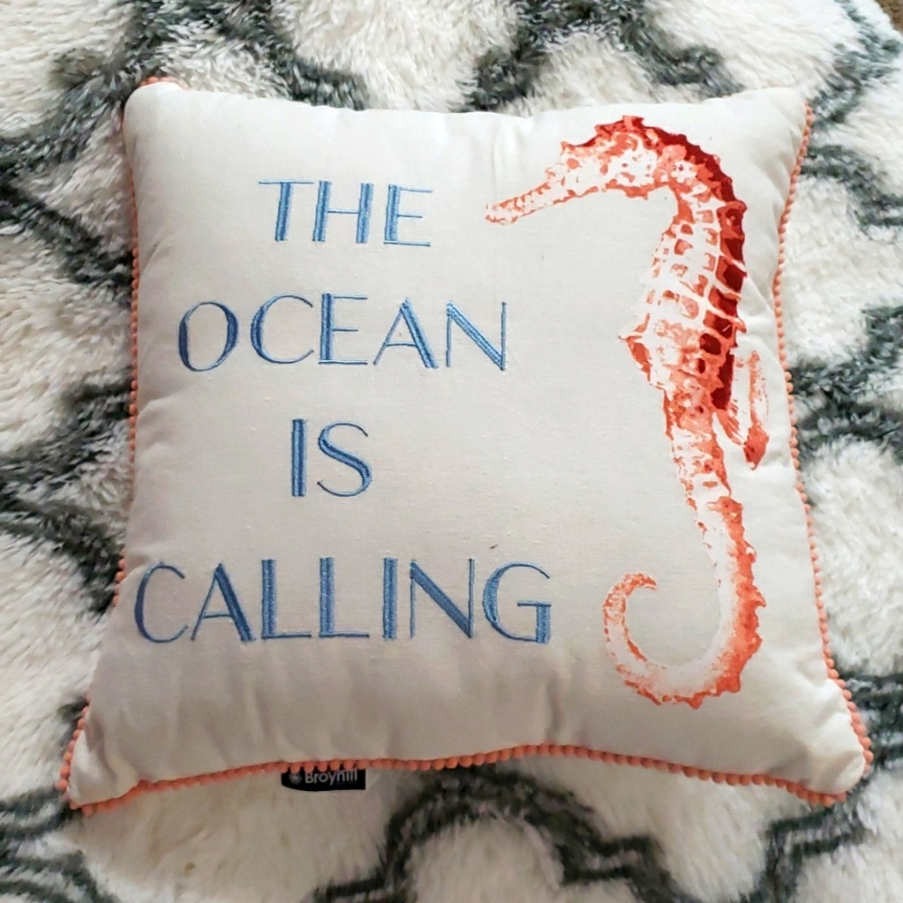 Broyhill Decor Pillow